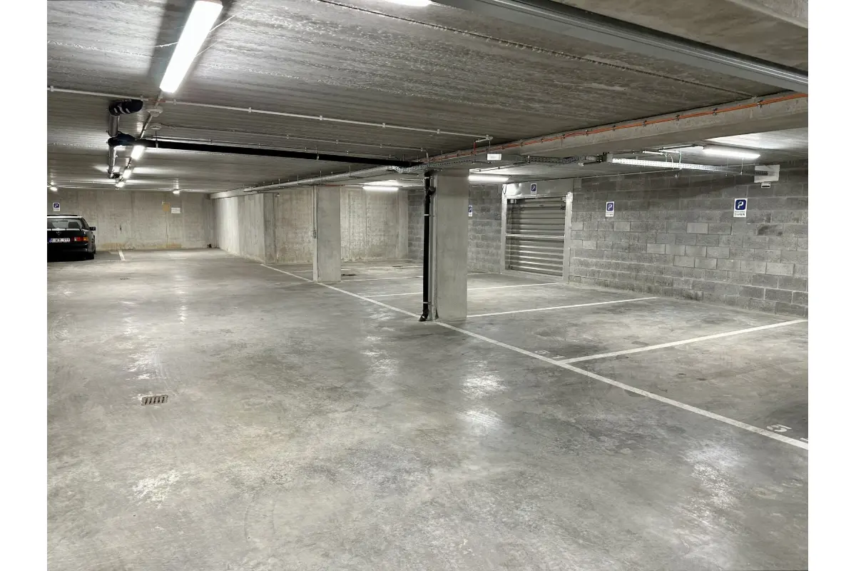 Parking te  koop in Brussel 1000 315000.00€  slaapkamers m² - Zoekertje 620976