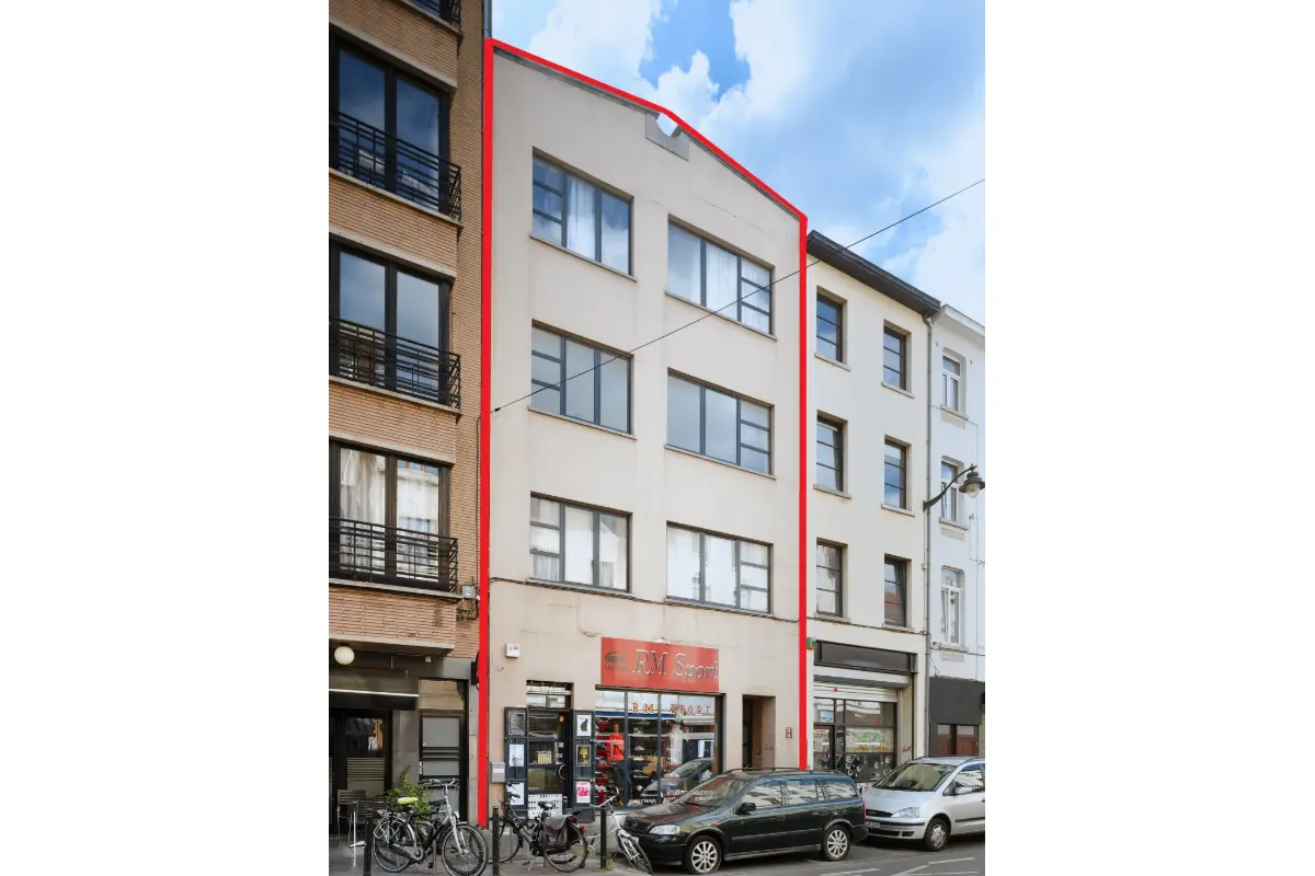 Huis te  koop in Sint-Jans-Molenbeek 1080 790000.00€  slaapkamers m² - Zoekertje 622046