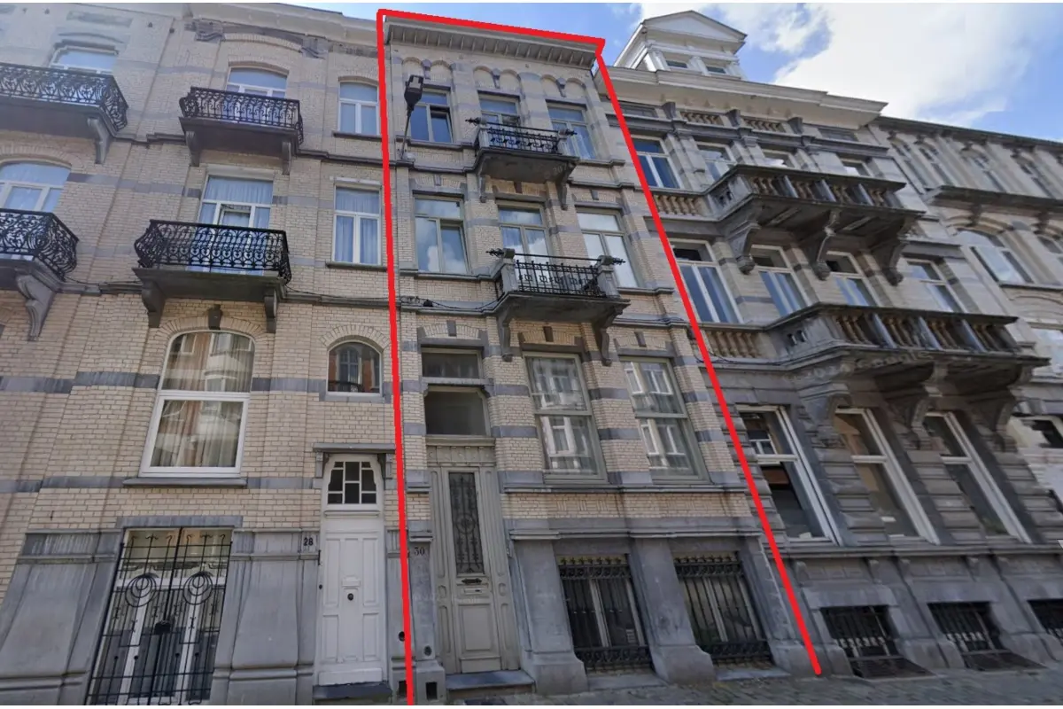 Huis te  koop in Sint-Jans-Molenbeek 1080 770000.00€  slaapkamers m² - Zoekertje 622044