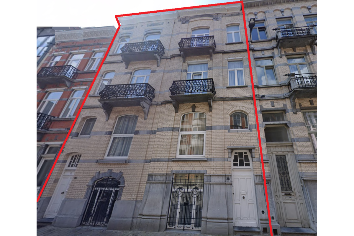 Huis te  koop in Sint-Jans-Molenbeek 1080 1100000.00€ 11 slaapkamers m² - Zoekertje 622045