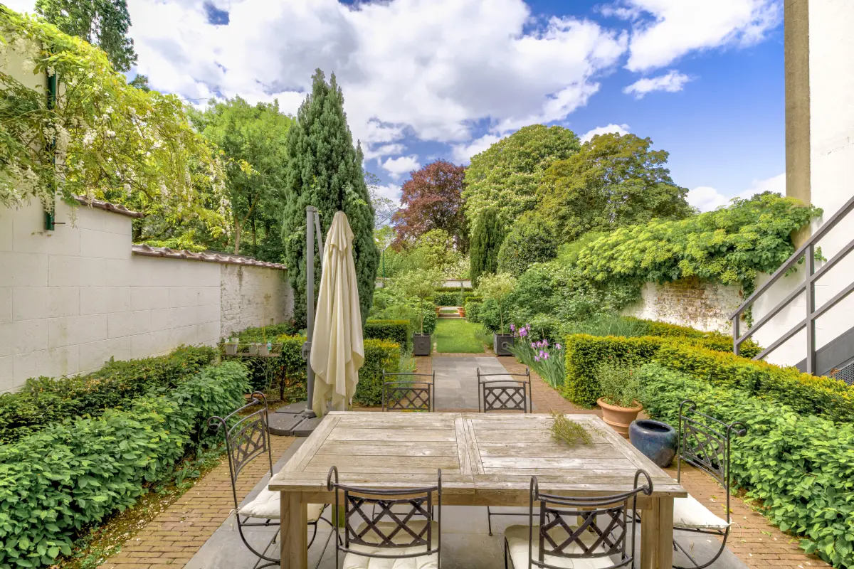 Herenhuis te  in Ukkel 1180 6900.00€ 5 slaapkamers 505.00m² - Zoekertje 622997