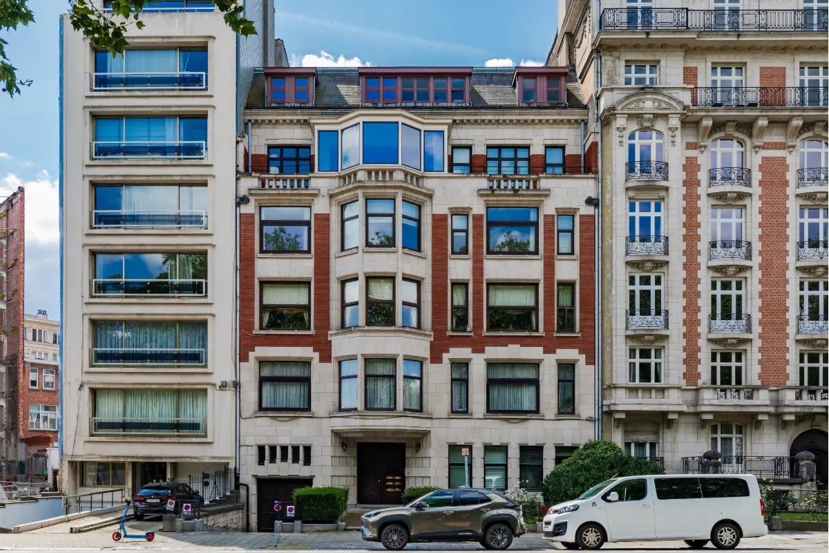 Benedenverdieping te  in Brussel 1000 3500.00€ 2 slaapkamers 233.00m² - Zoekertje 622993