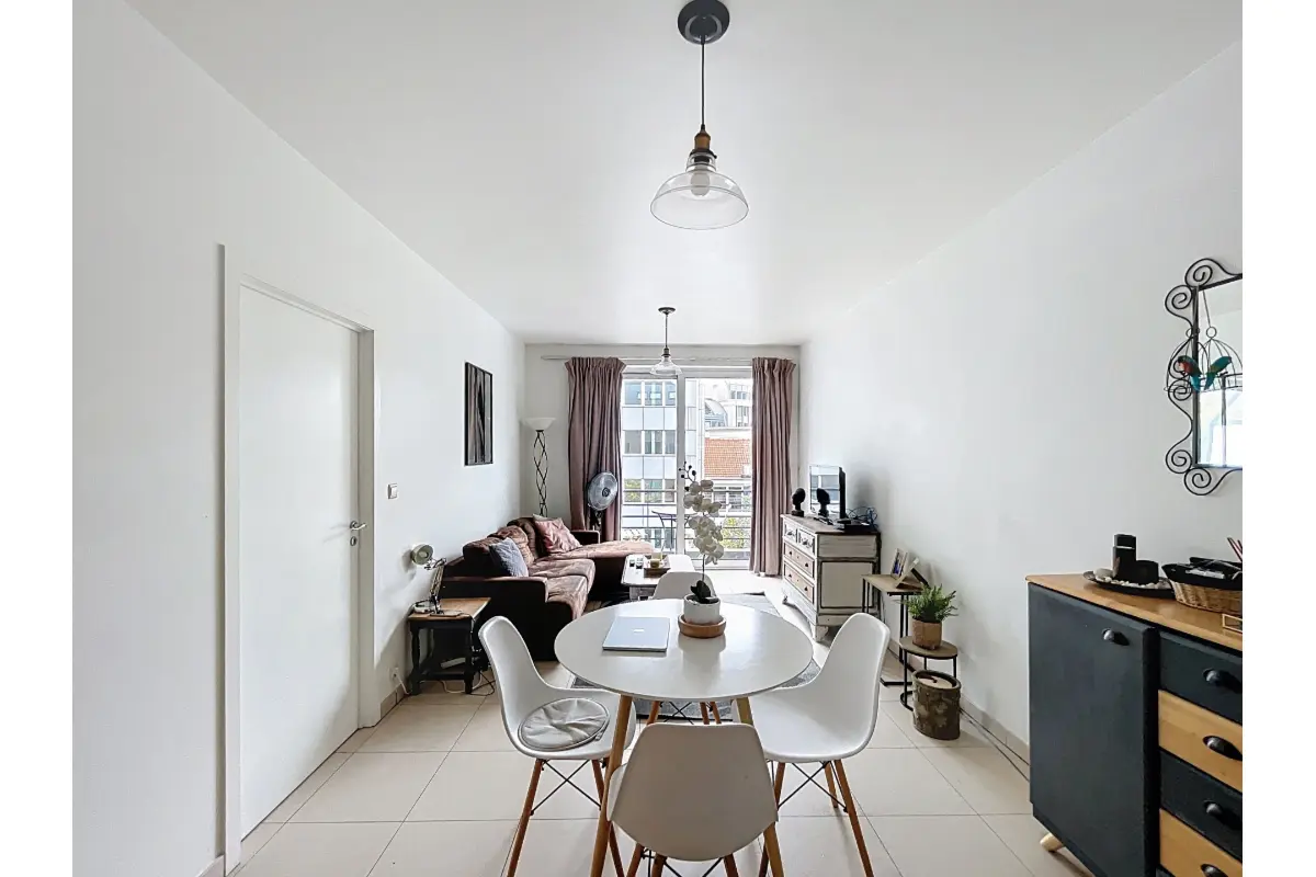Appartement te  in Etterbeek 1040 1300.00€ 1 slaapkamers 53.00m² - Zoekertje 659800
