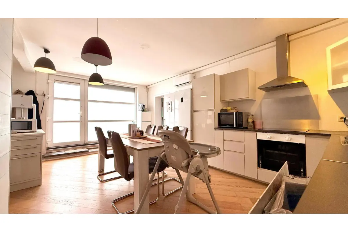 Rez-de-chaussée à vendre à Berchem-Sainte-Agathe 1082 255000.00€ 1 chambres 140.00m² - annonce 623137