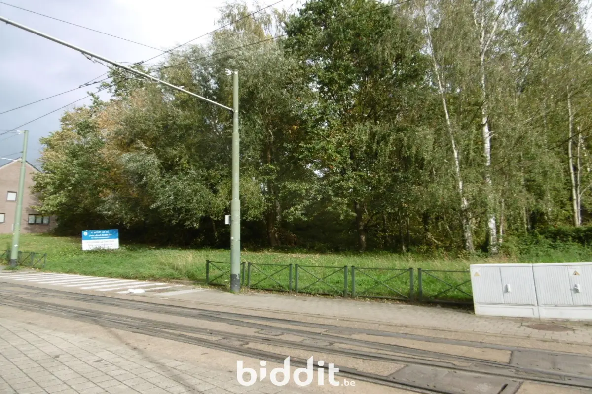 Grond te  koop in Ukkel 1180 2730000.00€  slaapkamers m² - Zoekertje 622467