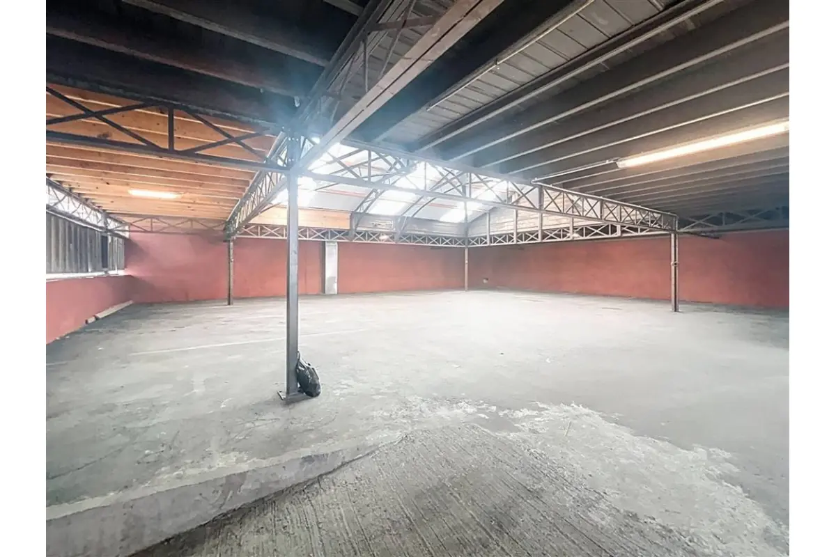 Parking te  huur in Elsene 1050 2000.00€  slaapkamers m² - Zoekertje 623445