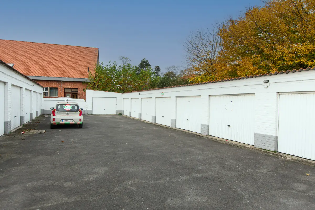 Parking / garage à louer à Assebroek 8310 85.00€  chambres m² - annonce 623587