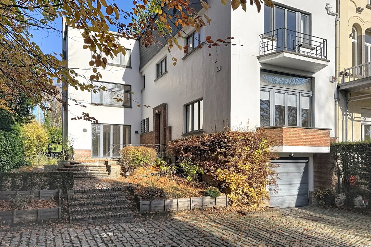 Huis te  huur in Ukkel 1180 4900.00€ 4 slaapkamers 343.00m² - Zoekertje 624463