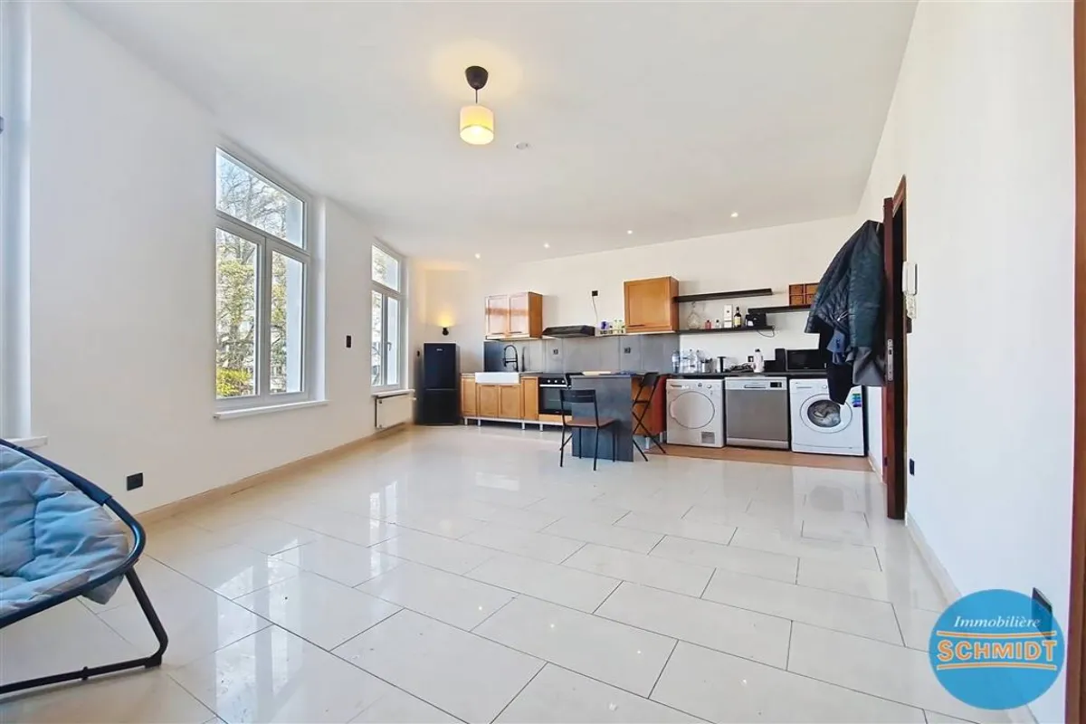 Appartement te  in Sint-Gillis 1060 2700.00€ 4 slaapkamers 135.00m² - Zoekertje 623995