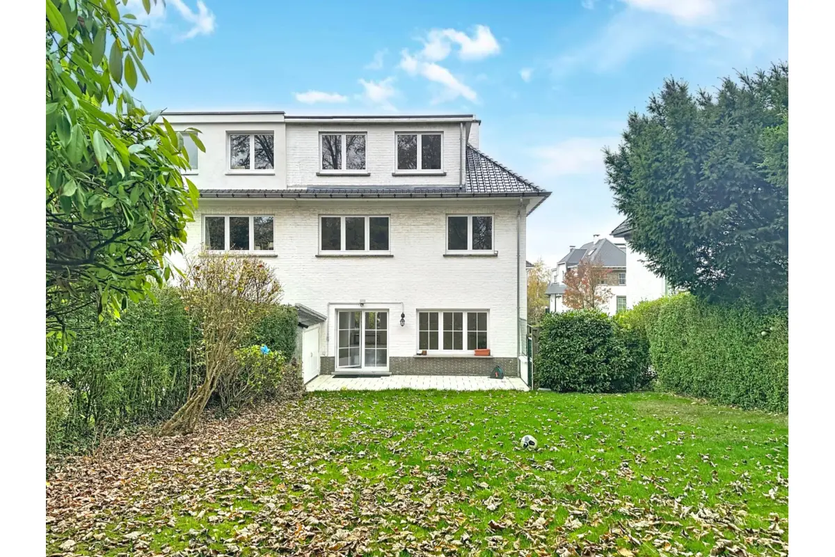 Villa à louer à Woluwe-Saint-Pierre 1150 3350.00€ 5 chambres 220.00m² - annonce 623905