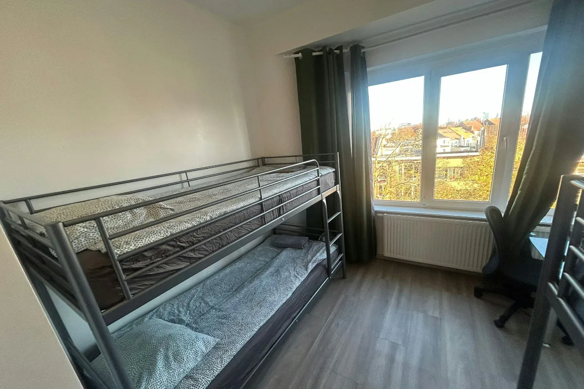 Appartement te  huur in Ganshoren 1083 2200.00€  slaapkamers m² - Zoekertje 623819