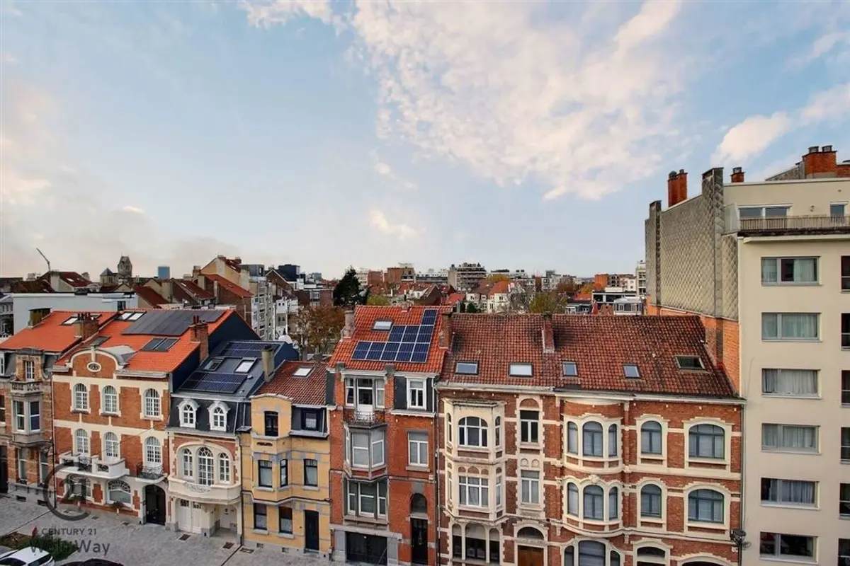 Appartement te  huur in Schaarbeek 1030 1200.00€ 2 slaapkamers 93.50m² - Zoekertje 624851