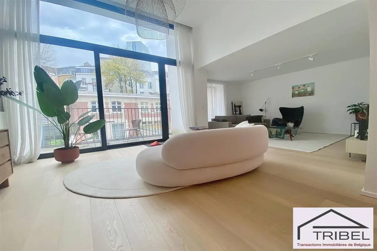 Appartement te  in Brussel 1000 2450.00€ 2 slaapkamers 128.00m² - Zoekertje 626151