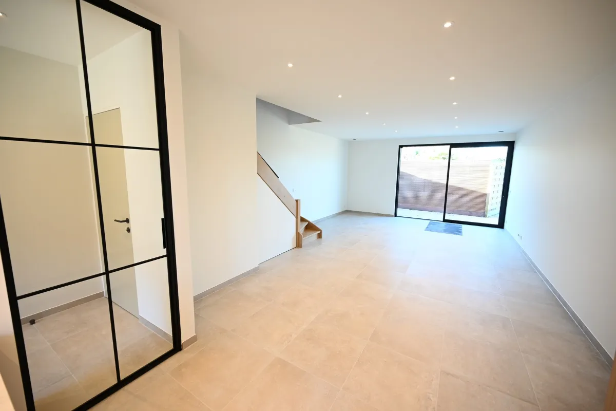 Huis te  huur in Koolkerke 8000 1450.00€ 3 slaapkamers m² - Zoekertje 626945