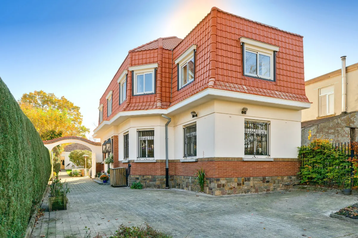 Huis te  in Ukkel 1180 1200000.00€ 5 slaapkamers 350.00m² - Zoekertje 627113