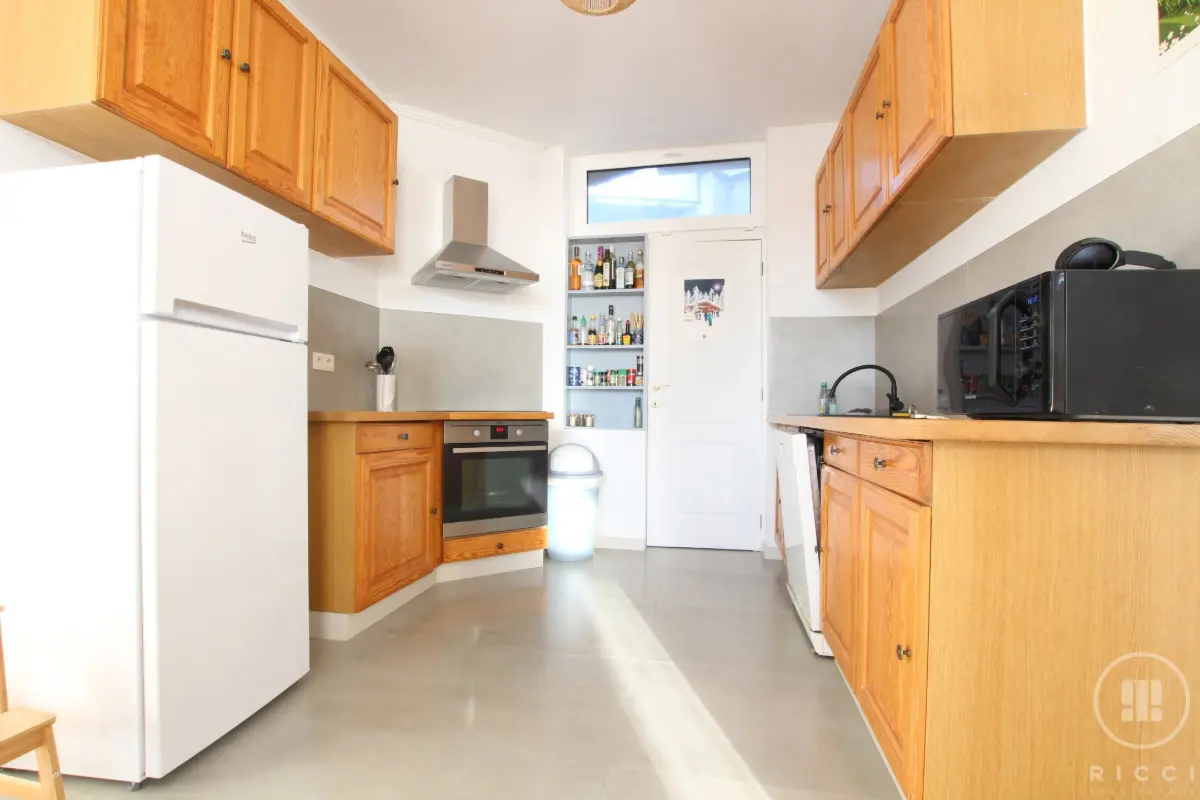 Duplex te  huur in Sint-Joost-ten-Node 1210 1275.00€ 2 slaapkamers 78.00m² - Zoekertje 627095