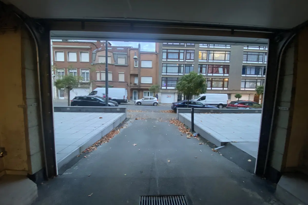 Parking & garage te  huur in Anderlecht 1070 130.00€  slaapkamers m² - Zoekertje 626795