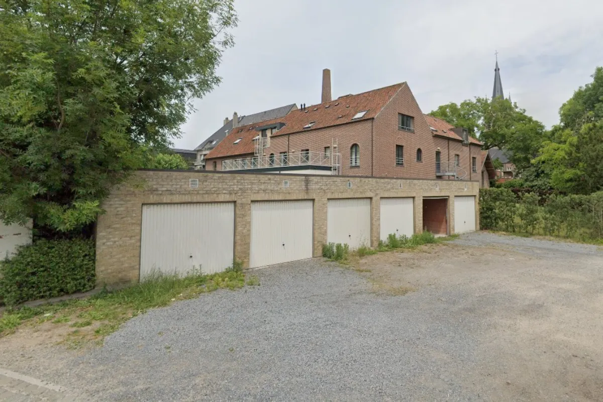 Parking / garage à louer à Lichtervelde 8810 85.00€  chambres m² - annonce 626944