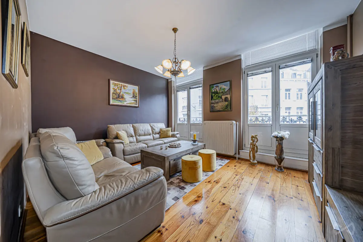 Huis te  koop in Sint-Jans-Molenbeek 1080 319000.00€ 3 slaapkamers 181.00m² - Zoekertje 627898