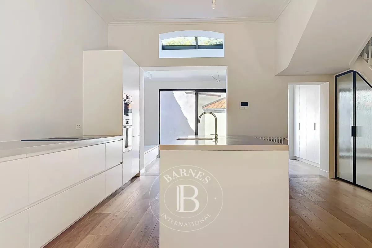 Maison à louer à Ixelles 1050 3900.00€ 4 chambres 261.00m² - annonce 627943