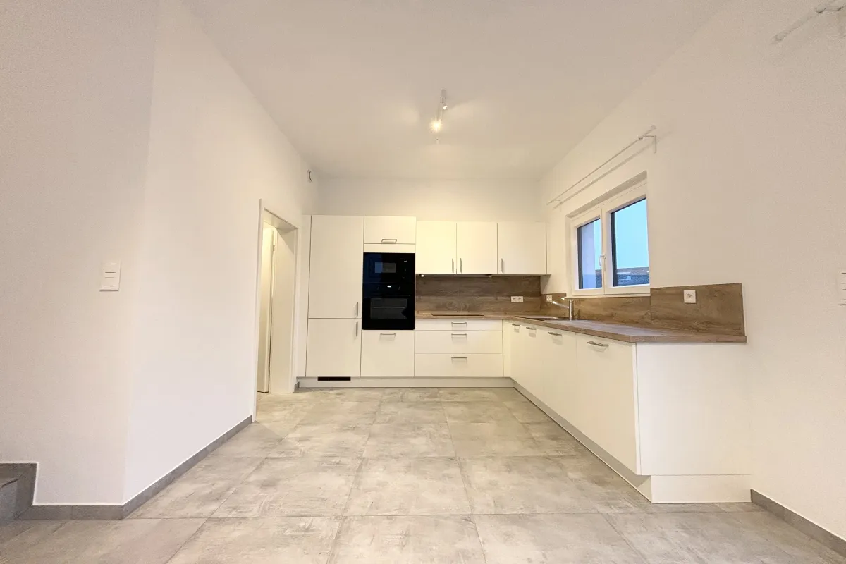 Huis te  huur in Habay 6720 1450.00€ 3 slaapkamers 120.00m² - Zoekertje 628363