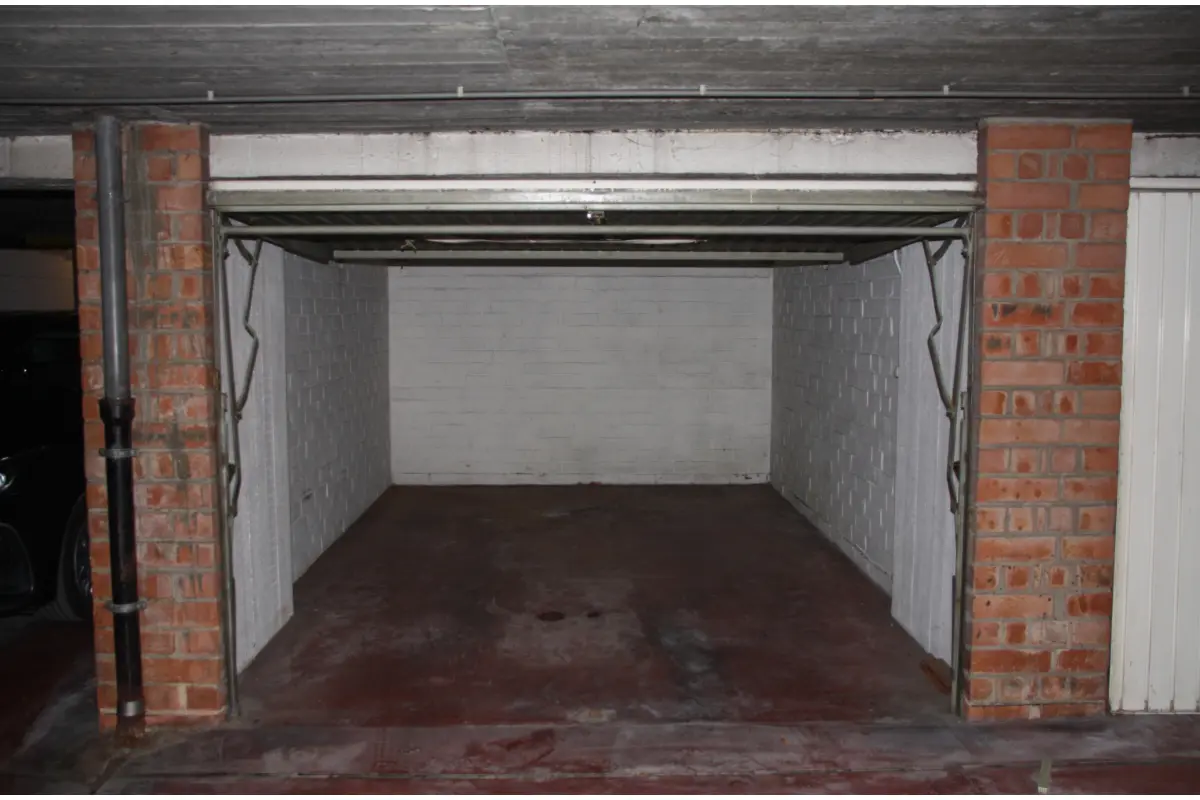 Box te  huur in Watermaal-Bosvoorde 1170 130.00€  slaapkamers m² - Zoekertje 628298