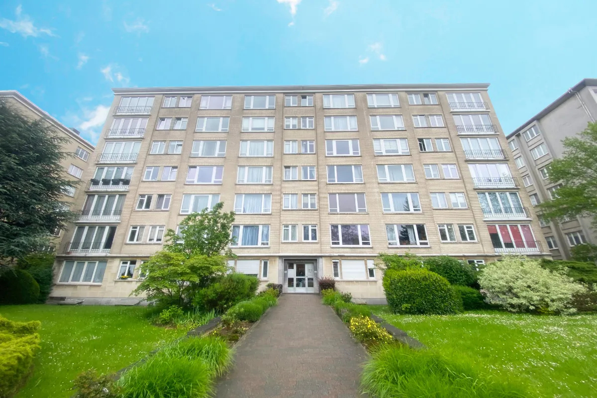 Appartement te  koop in Schaarbeek 1030 299000.00€ 2 slaapkamers 98.00m² - Zoekertje 628785