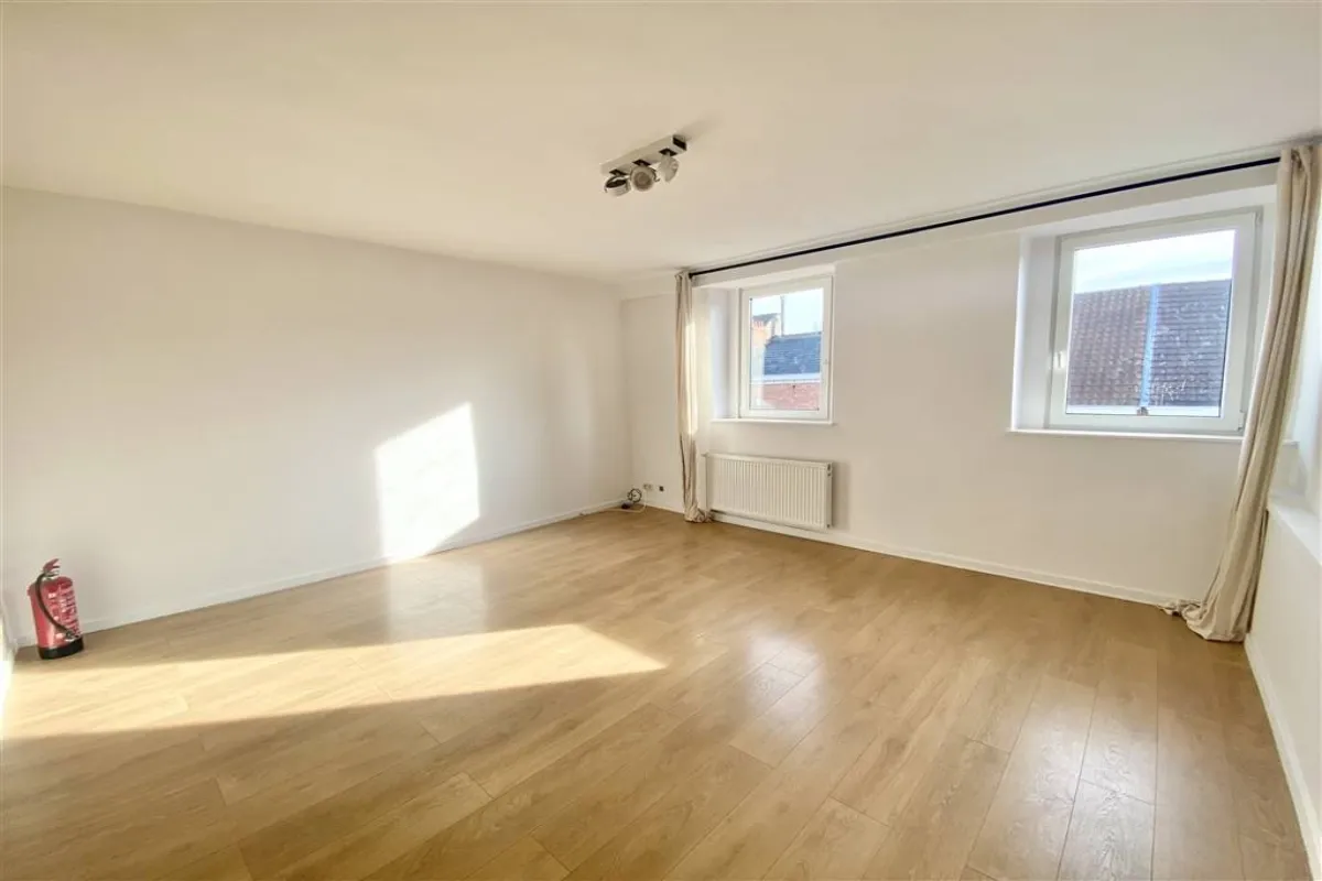 Appartement te  huur in Schaarbeek 1030 825.00€ 1 slaapkamers 60.00m² - Zoekertje 629541