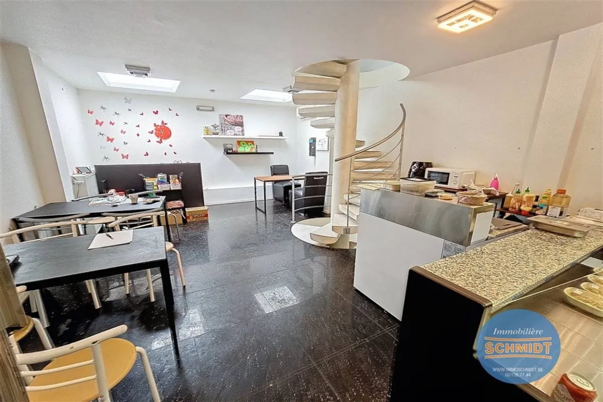 Handelszaak te  koop in Etterbeek 1040 165000.00€  slaapkamers 50.00m² - Zoekertje 628913