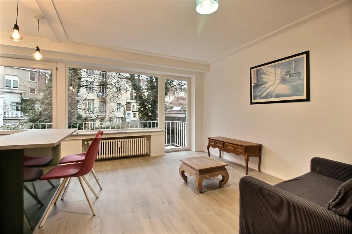 Studio te  huur in Brussel 1000 1000.00€ 1 slaapkamers 40.00m² - Zoekertje 628844
