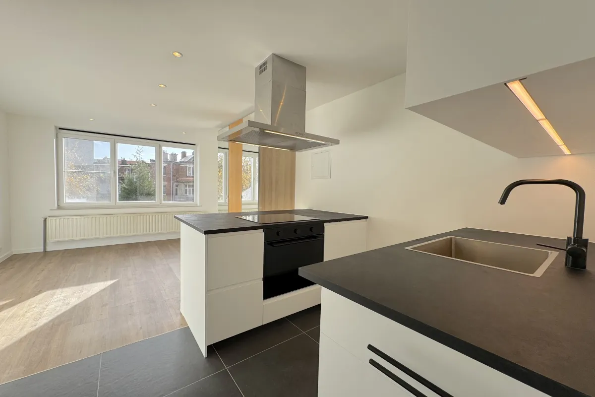 Studio te  huur in Etterbeek 1040 850.00€ 1 slaapkamers 30.00m² - Zoekertje 628460