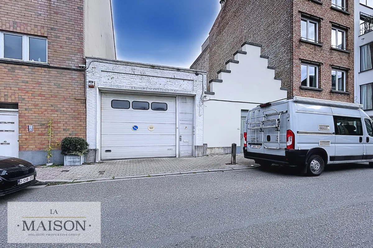 Handelszaak te  koop in Etterbeek 1040 535000.00€  slaapkamers 80.00m² - Zoekertje 629001