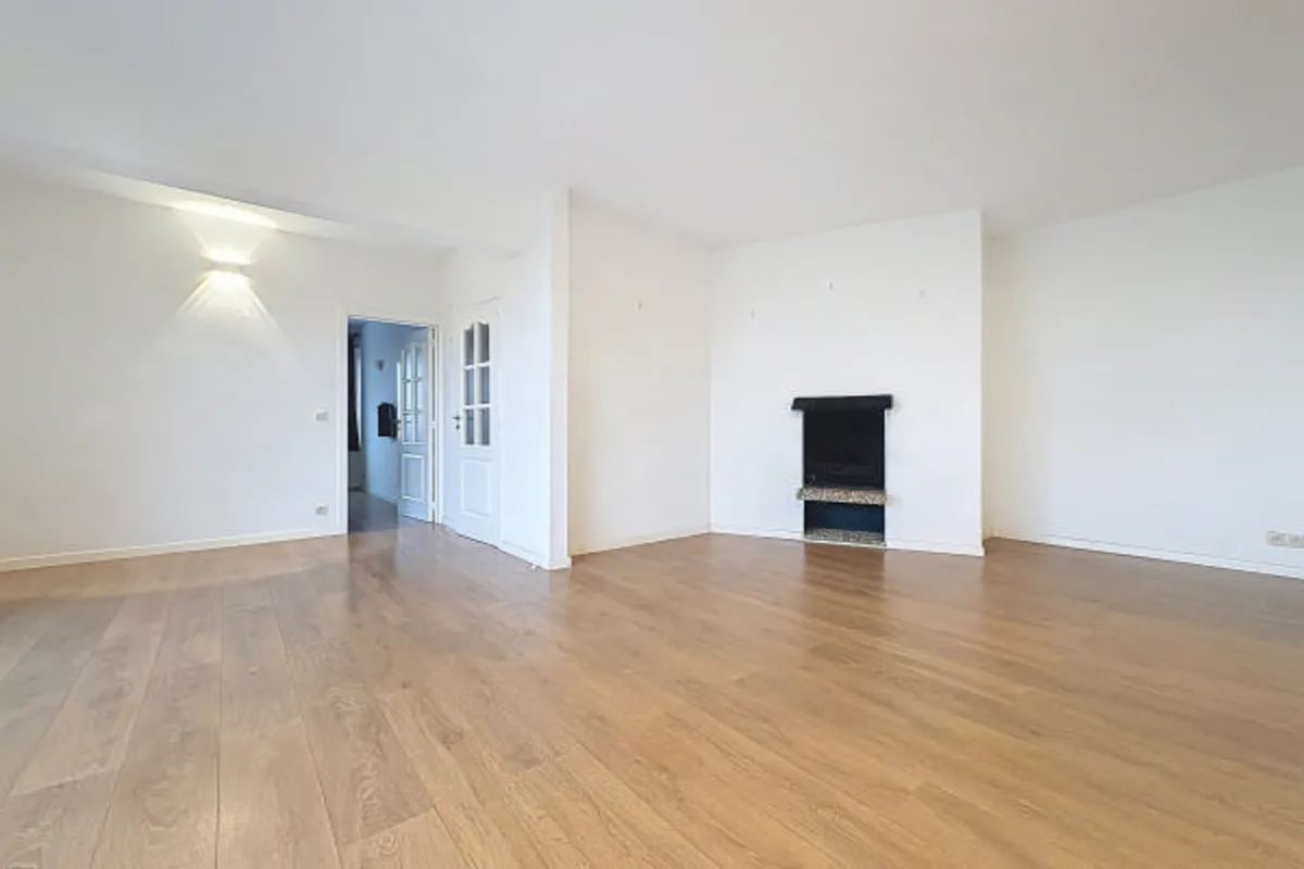 Appartement te  huur in Ukkel 1180 1150.00€ 1 slaapkamers 70.00m² - Zoekertje 629158
