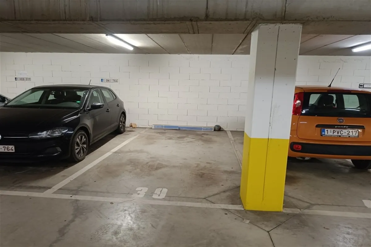 Parking / garage à vendre à Wemmel 1780 24000.00€  chambres m² - annonce 628866