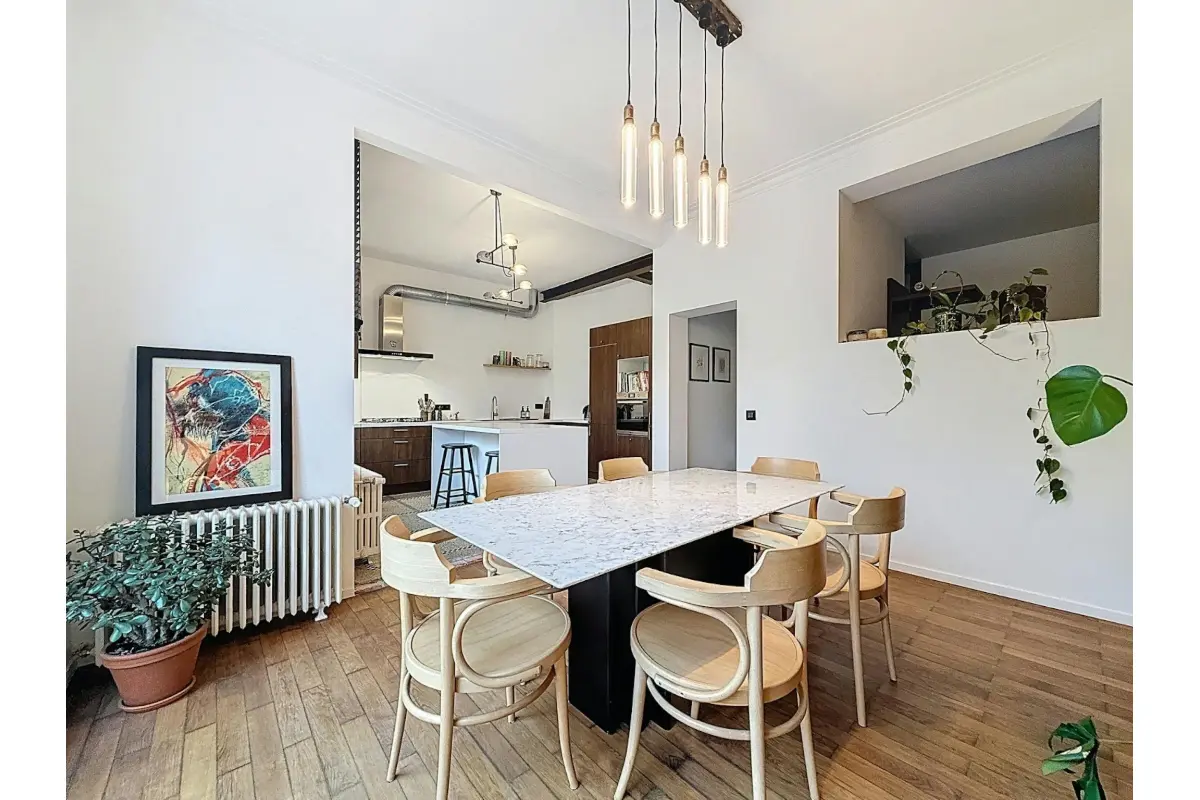 Mixgebouw te  huur in Etterbeek 1040 1850.00€  slaapkamers m² - Zoekertje 629377