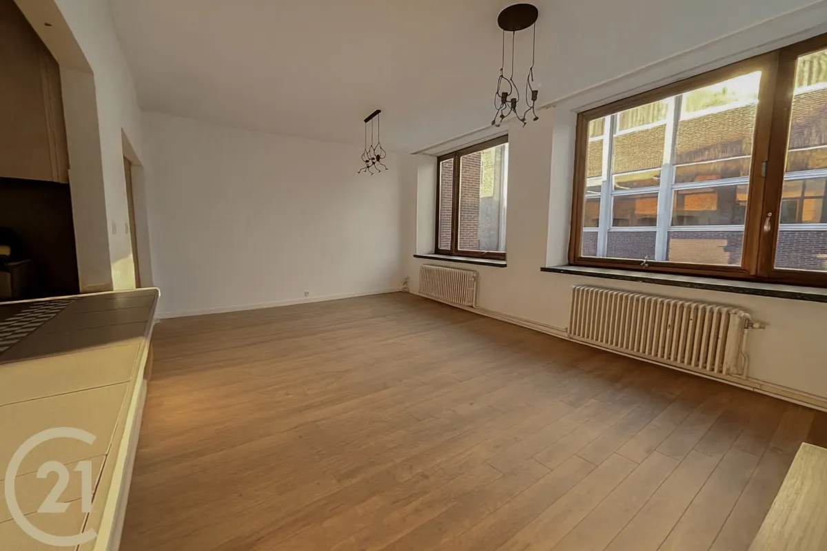 Huis te  huur in Doornik 7500 1175.00€ 4 slaapkamers 233.00m² - Zoekertje 629064