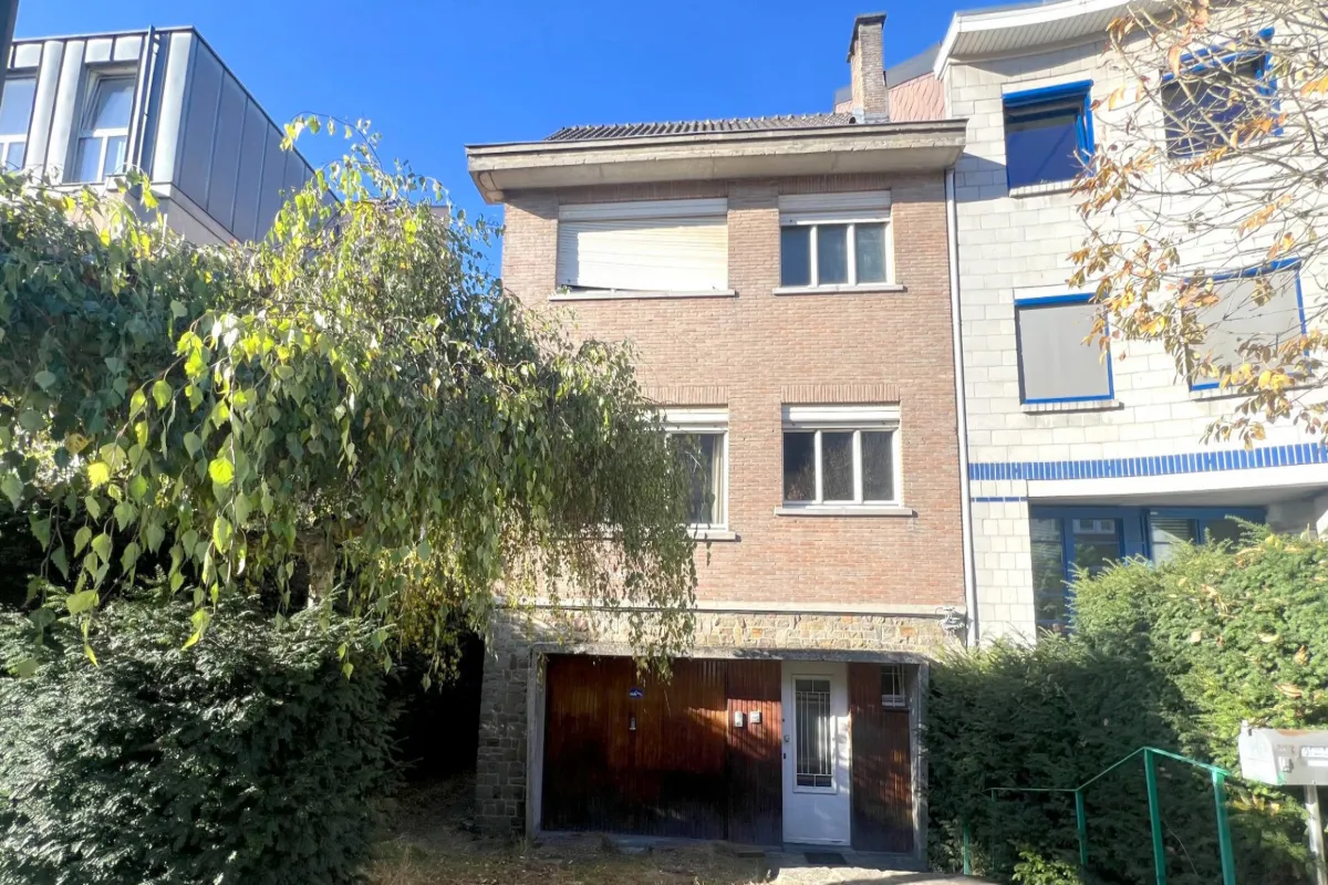 Huis te  in Sint-Lambrechts-Woluwe 1200 685000.00€ 4 slaapkamers 190.00m² - Zoekertje 628780
