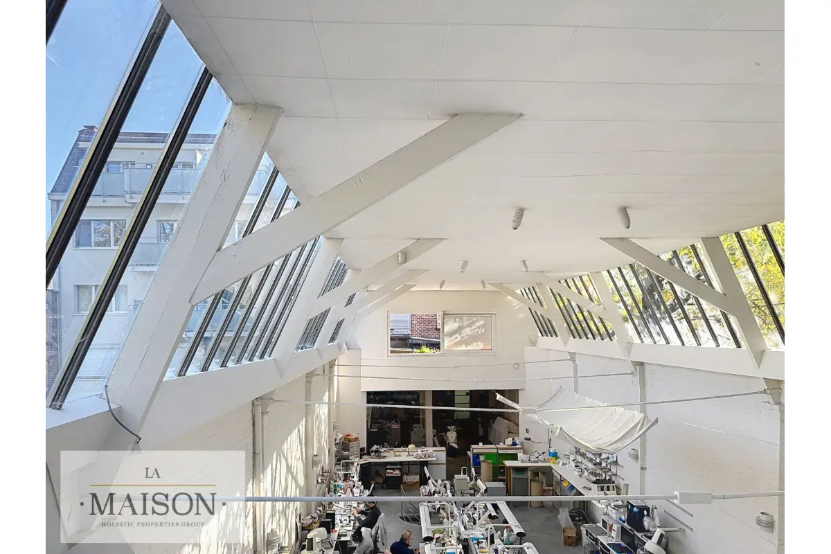 Handelszaak te  koop in Sint-Lambrechts-Woluwe 1200 735000.00€  slaapkamers 350.00m² - Zoekertje 628471