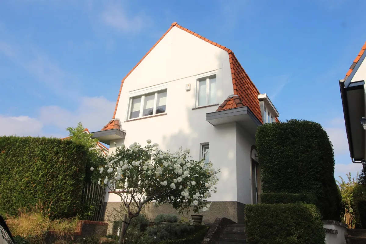 Villa à louer à Wezembeek-Oppem 1970 2200.00€ 3 chambres 160.00m² - annonce 628775