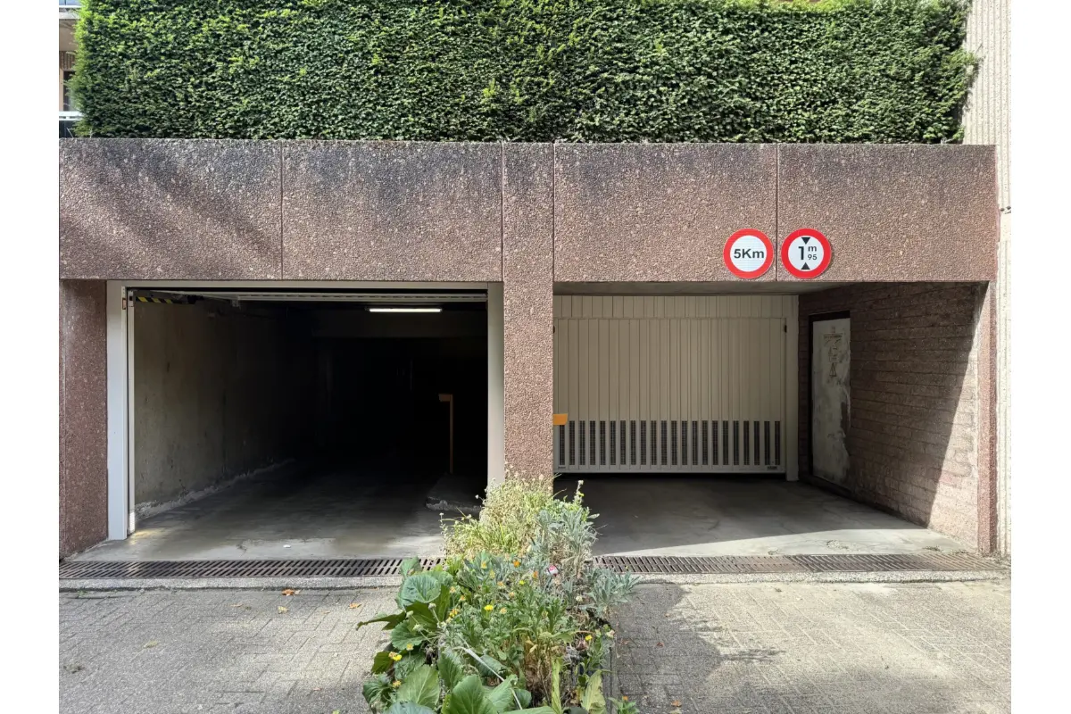 Parking à vendre à Woluwe-Saint-Lambert 1200 24000.00€  chambres m² - annonce 630476