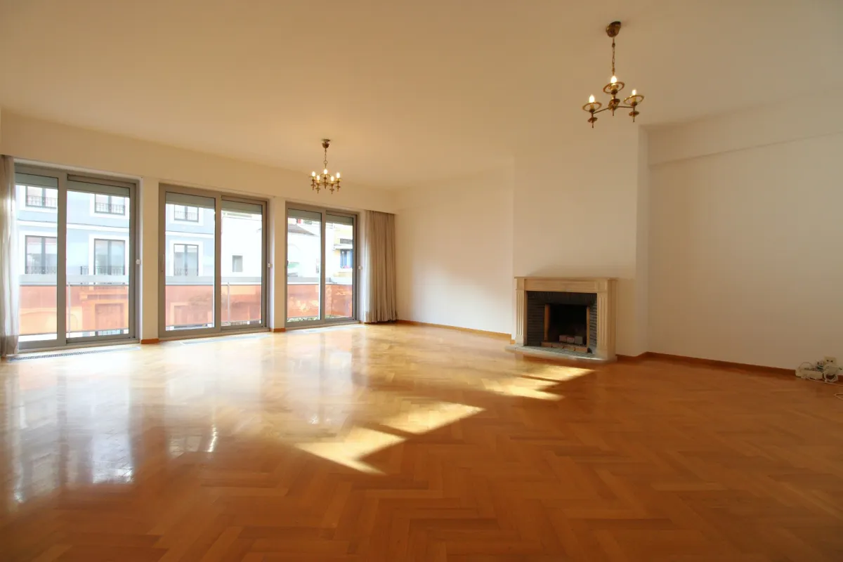 Appartement te  koop in Ukkel 1180 465000.00€ 3 slaapkamers 141.00m² - Zoekertje 630477