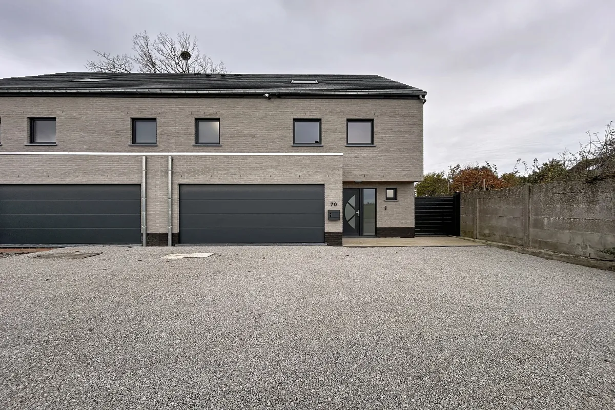 Huis te  huur in Anderlues 6150 1500.00€ 4 slaapkamers 205.00m² - Zoekertje 629889