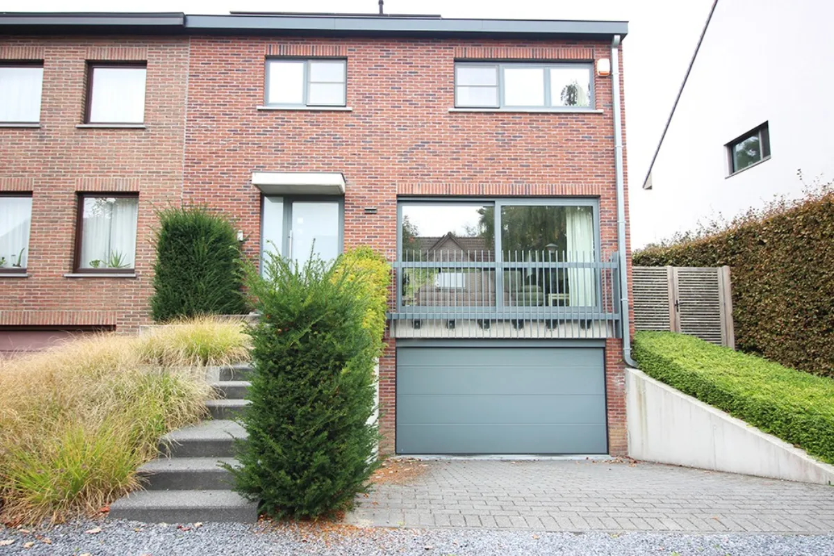 Huis te  huur in Sterrebeek 1933 2600.00€ 4 slaapkamers 217.00m² - Zoekertje 629648