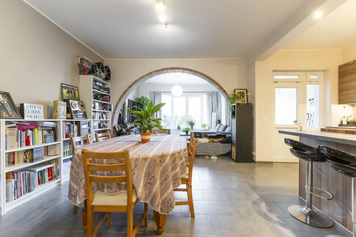 Rez-de-chaussée à vendre à Berchem-Sainte-Agathe 1082 300000.00€ 2 chambres 83.00m² - annonce 630473