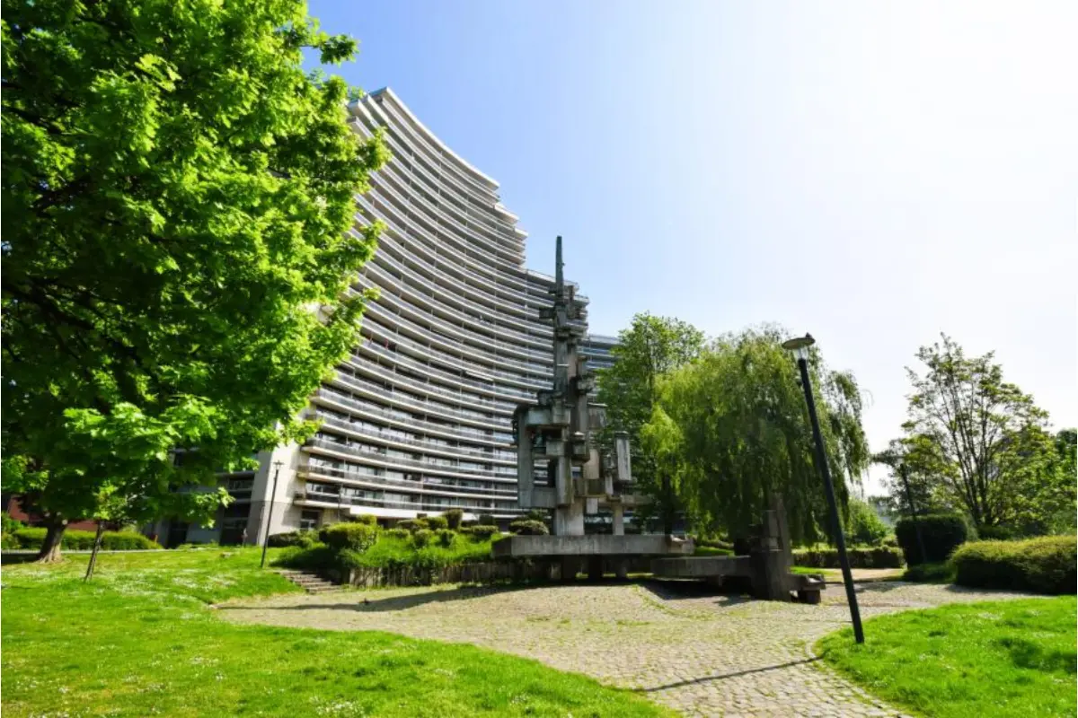 Appartement à  à Molenbeek-Saint-Jean 1080 275000.00€ 3 chambres 120.00m² - annonce 629656