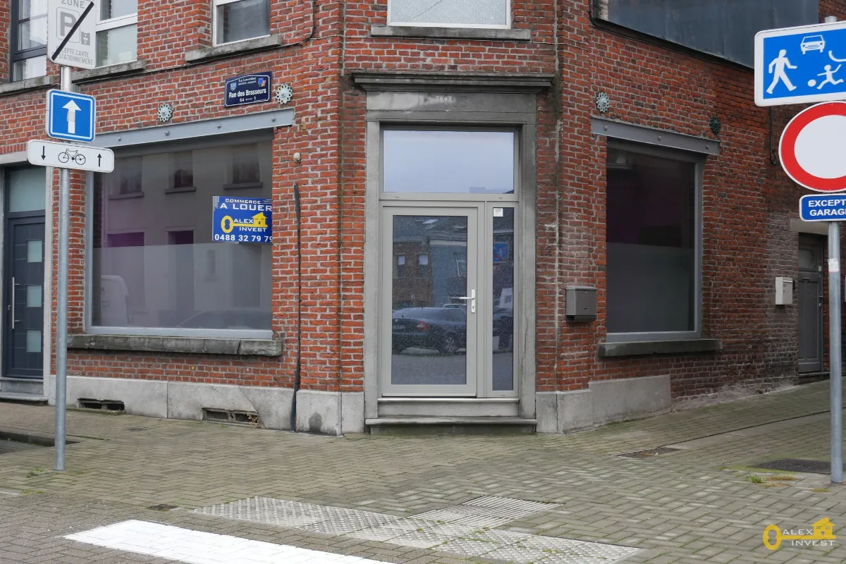 Handelszaak te  huur in Houdeng-Goegnies 7110 670.00€  slaapkamers 22.00m² - Zoekertje 629977