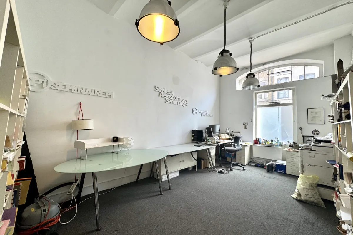 Handelszaak te  huur in Elsene 1050 500.00€  slaapkamers 20.00m² - Zoekertje 630458