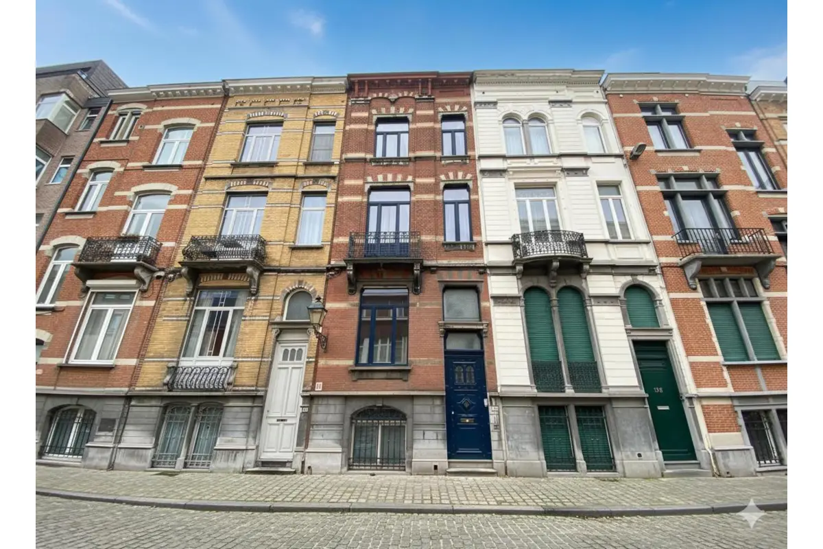 Maison de maître à  à Etterbeek 1040 2700.00€ 4 chambres 229.00m² - annonce 629784