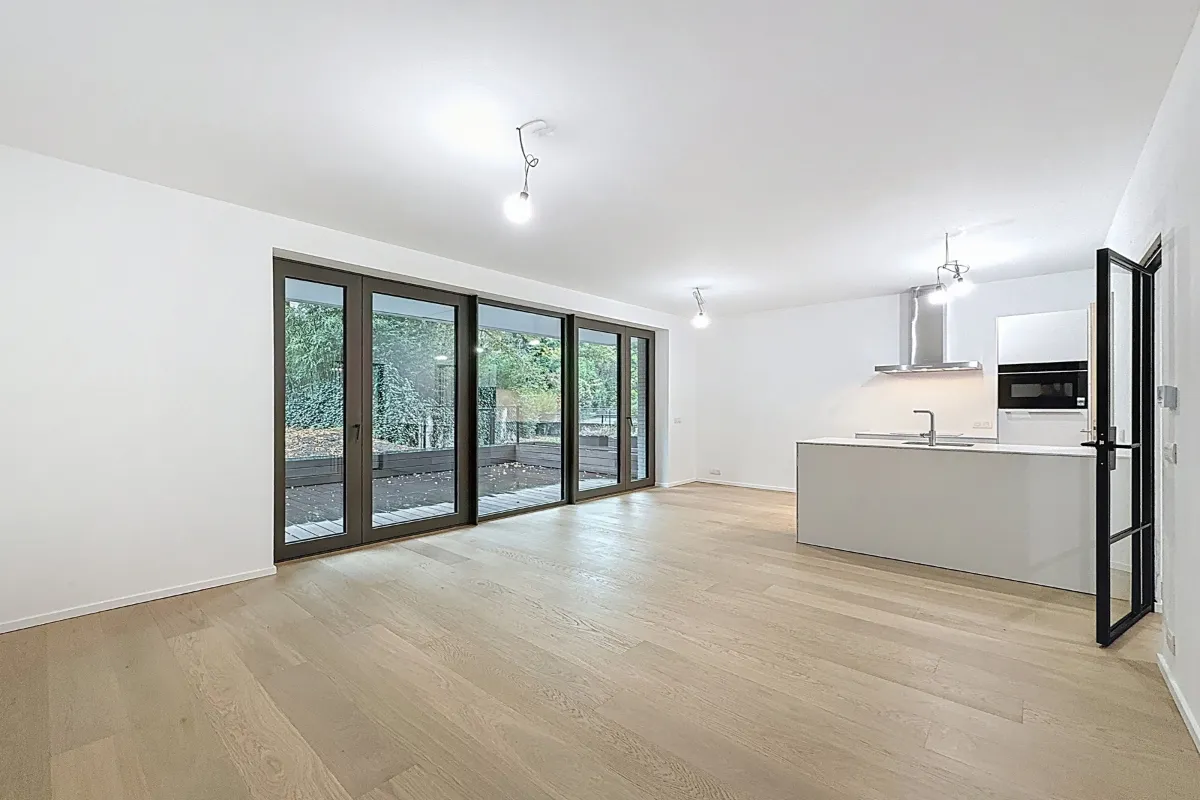Appartement te  huur in Ukkel 1180 1500.00€ 1 slaapkamers 81.00m² - Zoekertje 629906