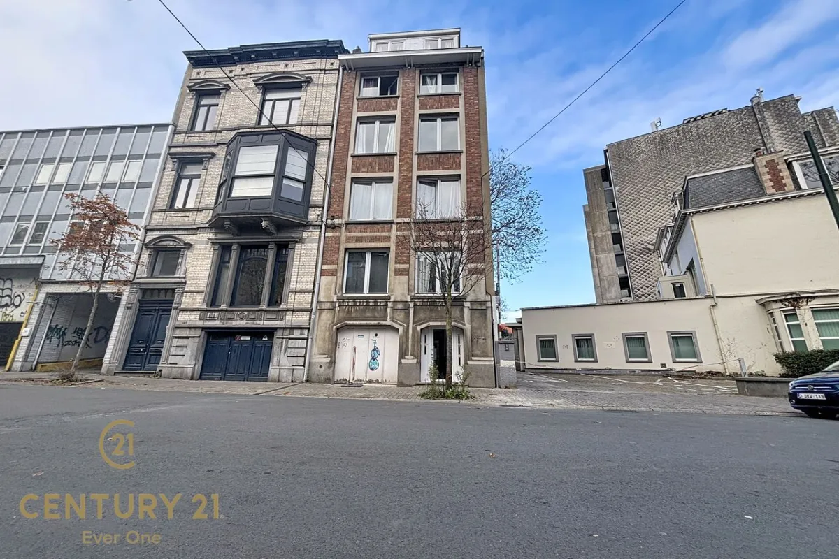 Appartement te  koop in Ukkel 1180 275000.00€ 2 slaapkamers 84.00m² - Zoekertje 630452